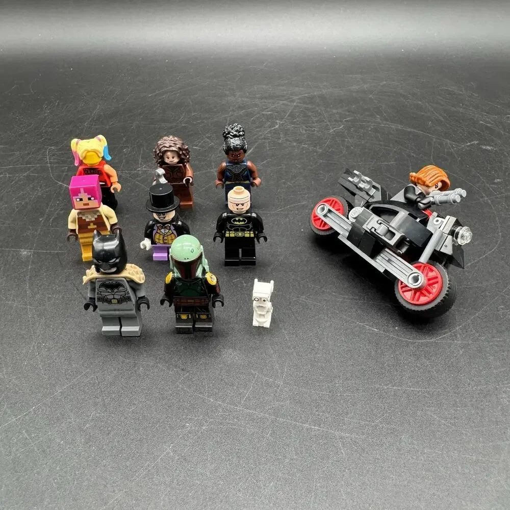 Random Lot Of 9 Lego Minifigures Star Wars Boba Fett Peli Motto DC Batman & More